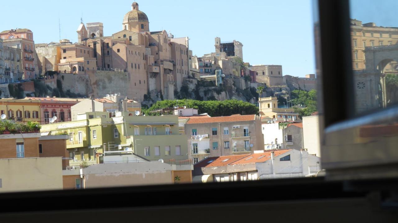 Luna Rossa Rooms Cagliari Exteriér fotografie